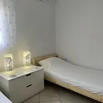 Apartment Dina *